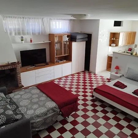 Taverna A 100 Mt Dal Mare *