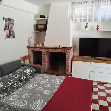 Taverna A 100 Mt Dal Mare Διαμέρισμα